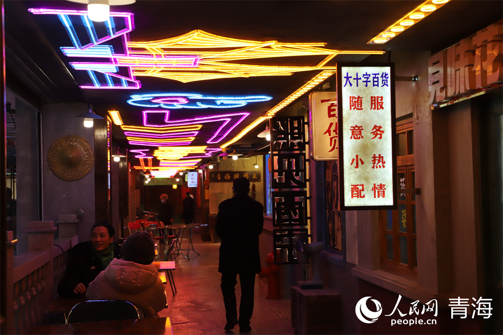 “巷中井”復(fù)古氣息撲面而來。人民網(wǎng) 馬可欣攝